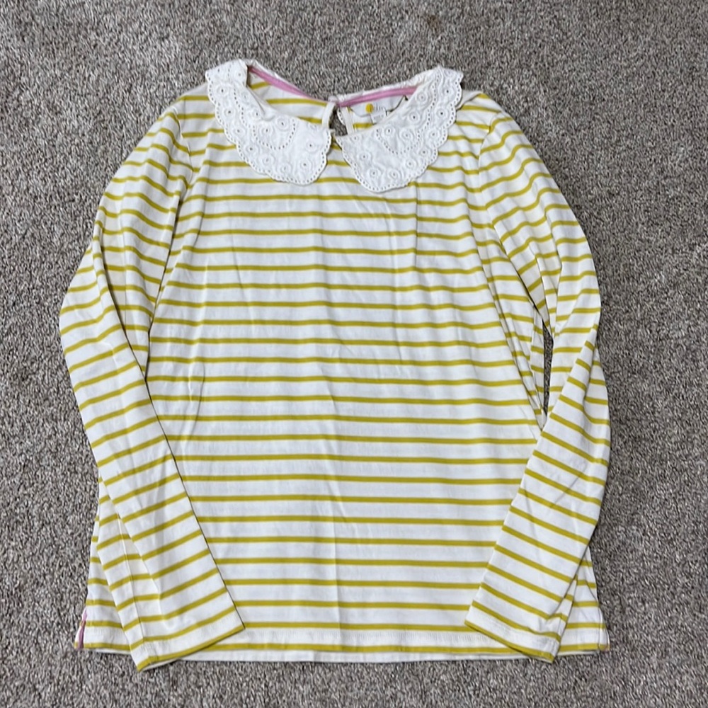 Boden eyelet scallop collar mustard striped top. Size 8